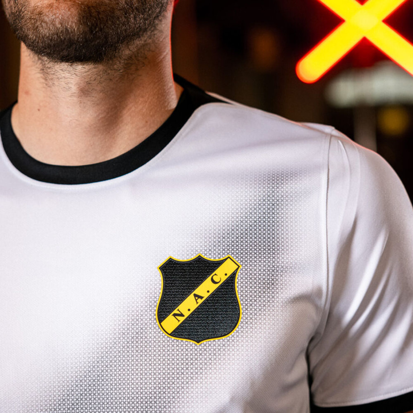 NAC Breda voetbalshirts 2023-2024