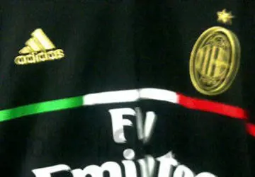AC_Milan_3e_shirt_2011_2012(2).jpg