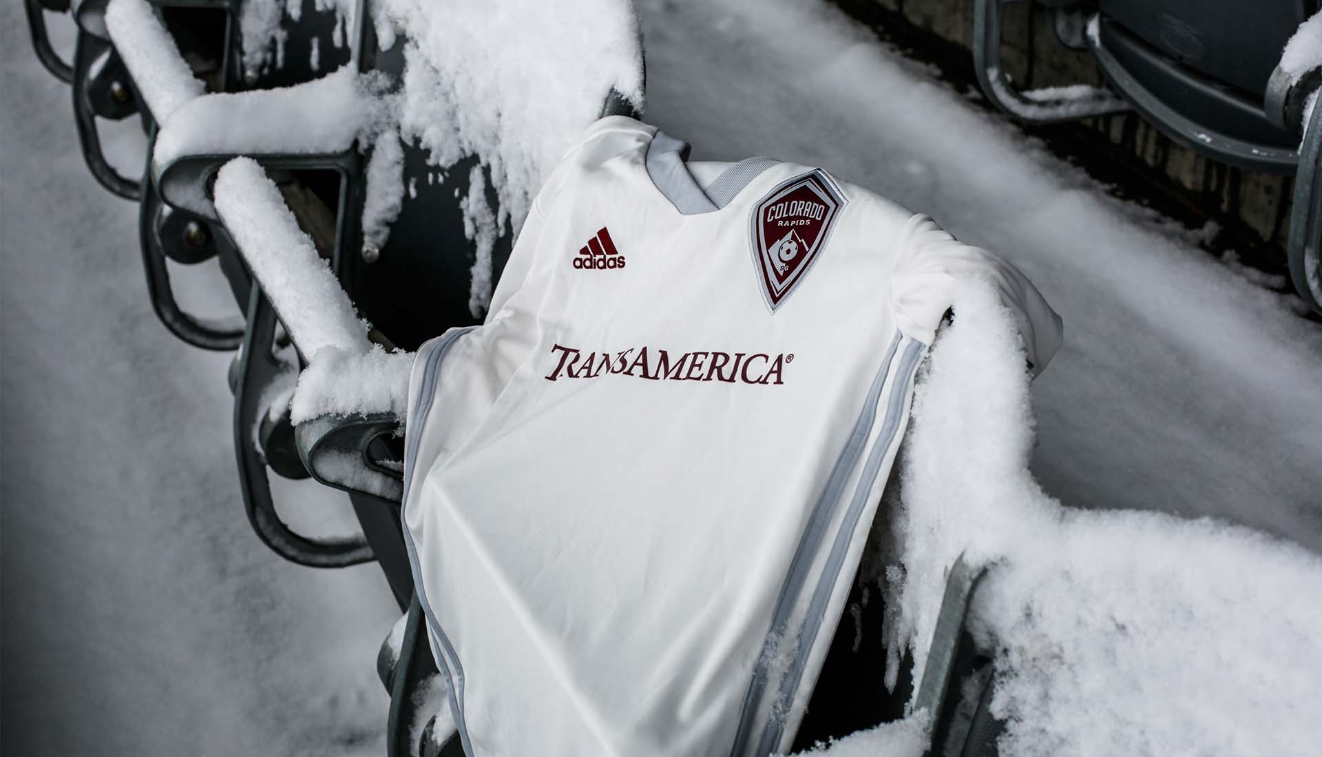 colorado-rapids-uitshirt-2019-2020-b.jpg