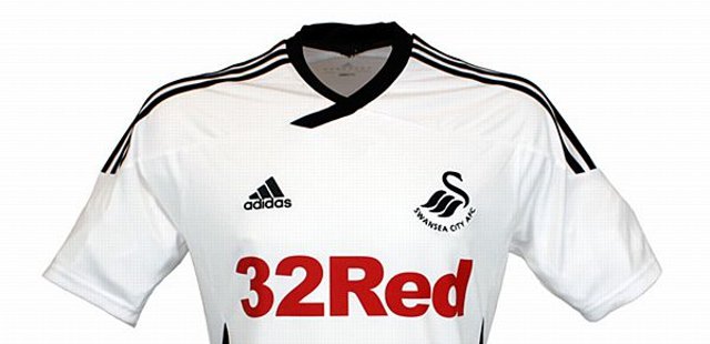thuisshirt_Swansea_2011_2012.jpg
