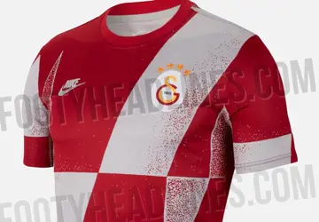 galatasaray-warming-up-shirt-2019-2021-b.jpg