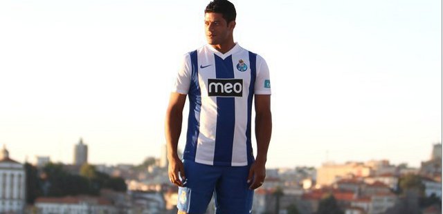 FC_Porto_voetbalshirts_2011_2012.jpg