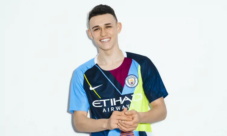 Het Manchester City X Nike mashup voetbalshirt