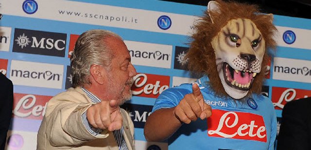 Napoli_thuisshirt_2011_2012(1).jpg