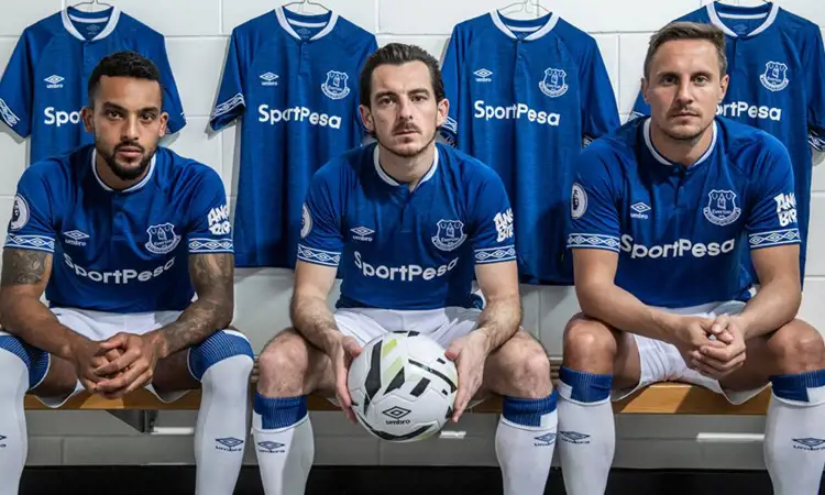 Umbro en Everton verlengen contract voor meerdere seizoenen