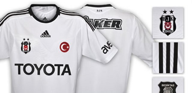 Besiktas_voetbalshirts_2011_2012.jpg