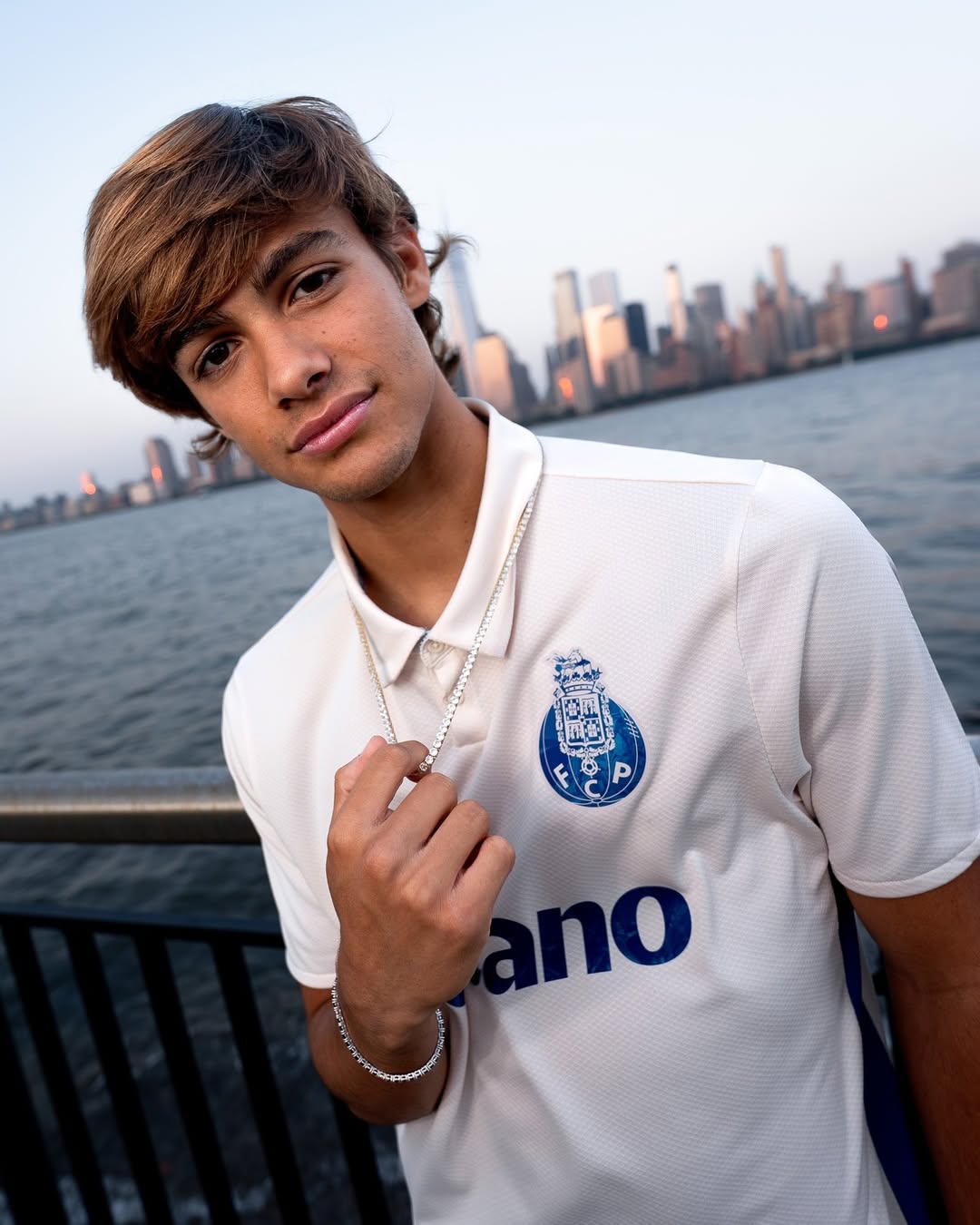 FC Porto voetbalshirts 2025-2026 eren stad en partnership met New Balance