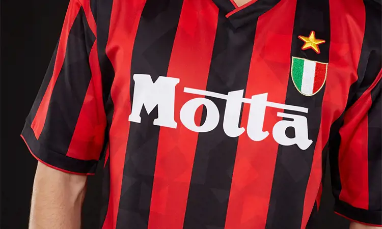 Goedkoop AC Milan voetbalshirt en retro t-shirts