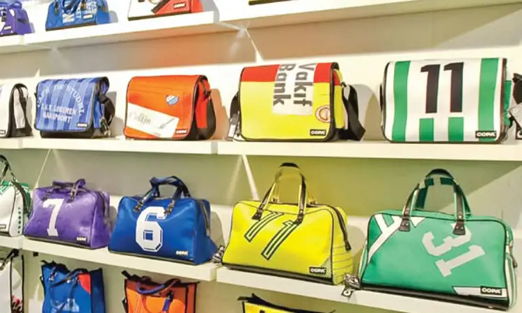 Mode gebaseerd op voetbalkleding en accessoires in de jaren '70