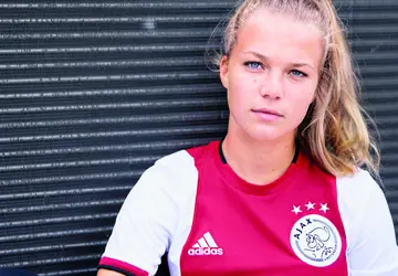 ajax-dames-voetbalshirt-2019-2020.jpg