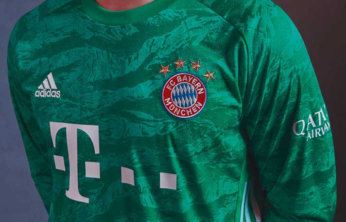 bayern-munchen-keeper-shirt-2019-2020-b.jpg