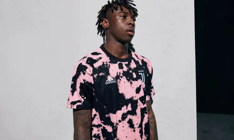 Het zwart/roze Juventus camo warming-up shirt 2019-2020