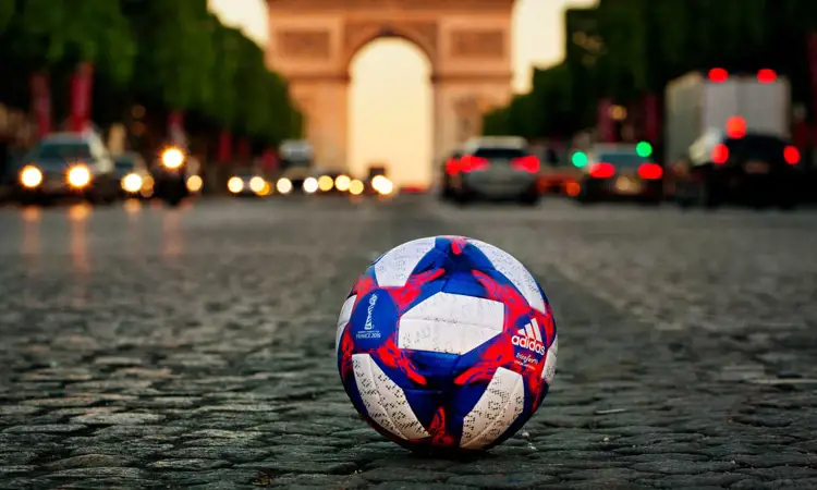 adidas TRICOLORE 19 voetbal - de bal voor de knockout fase van het WK vrouwenvoetbal