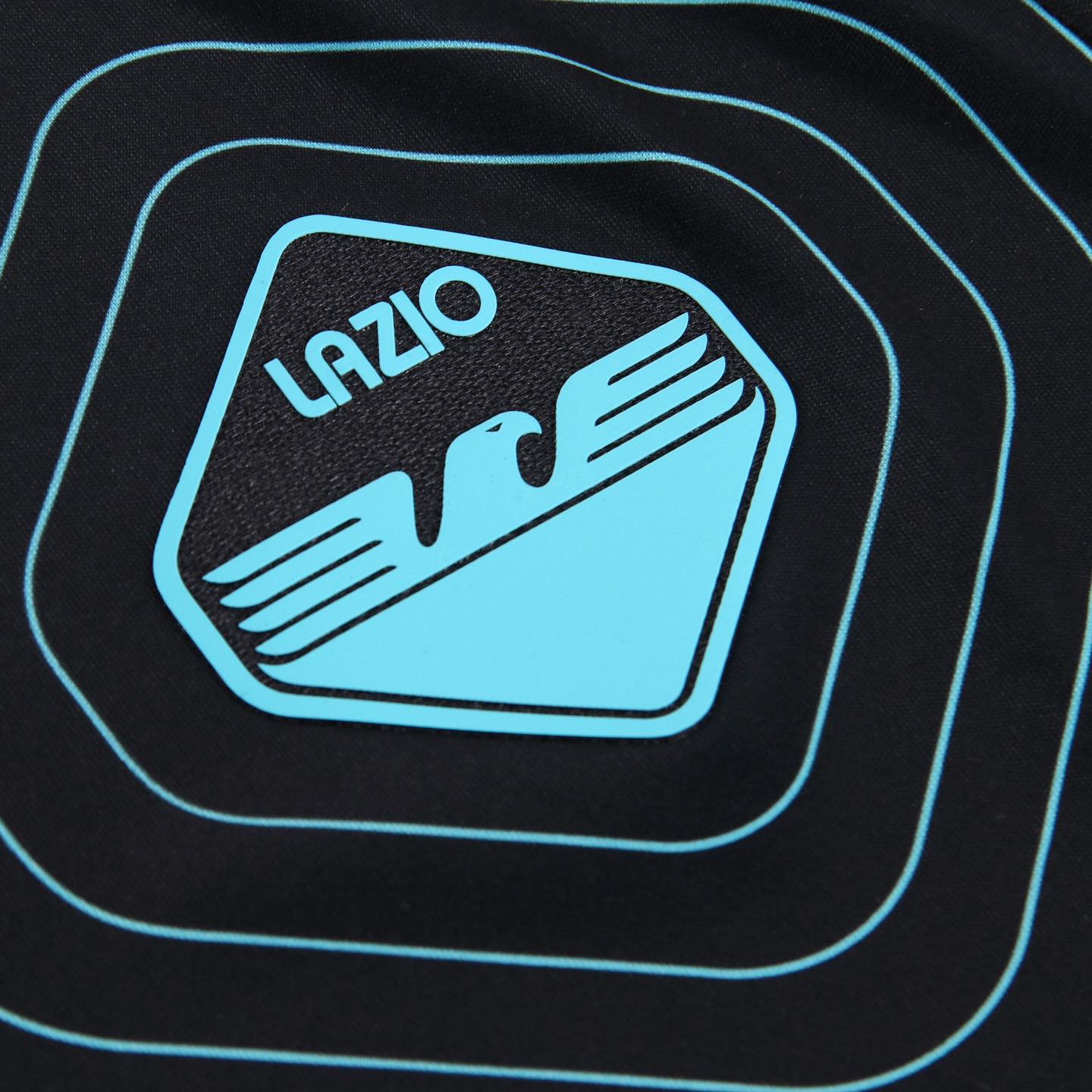 SS Lazio voetbalshirts 2024-2025 geïnspireerd door shirts jaren '80 en '90