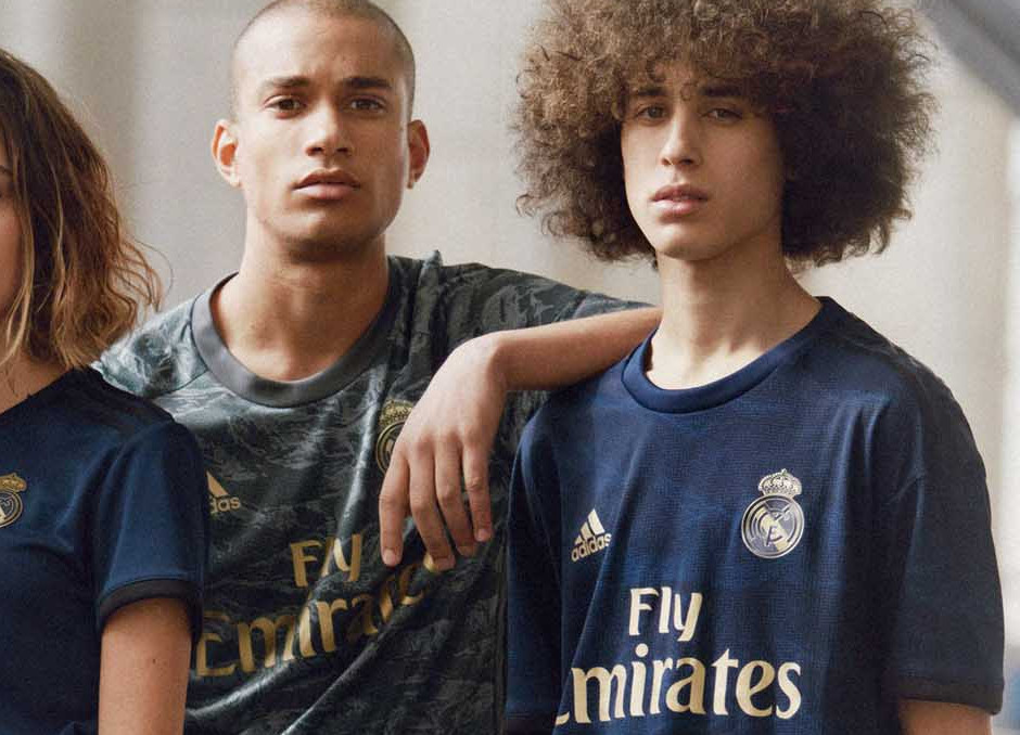 Het donkergroene Real Madrid keepersshirt 2019-2020