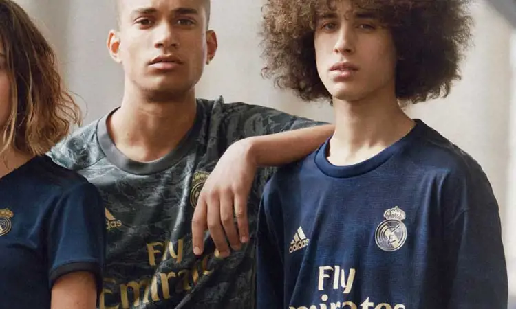 Het donkergroene Real Madrid keepersshirt 2019-2020