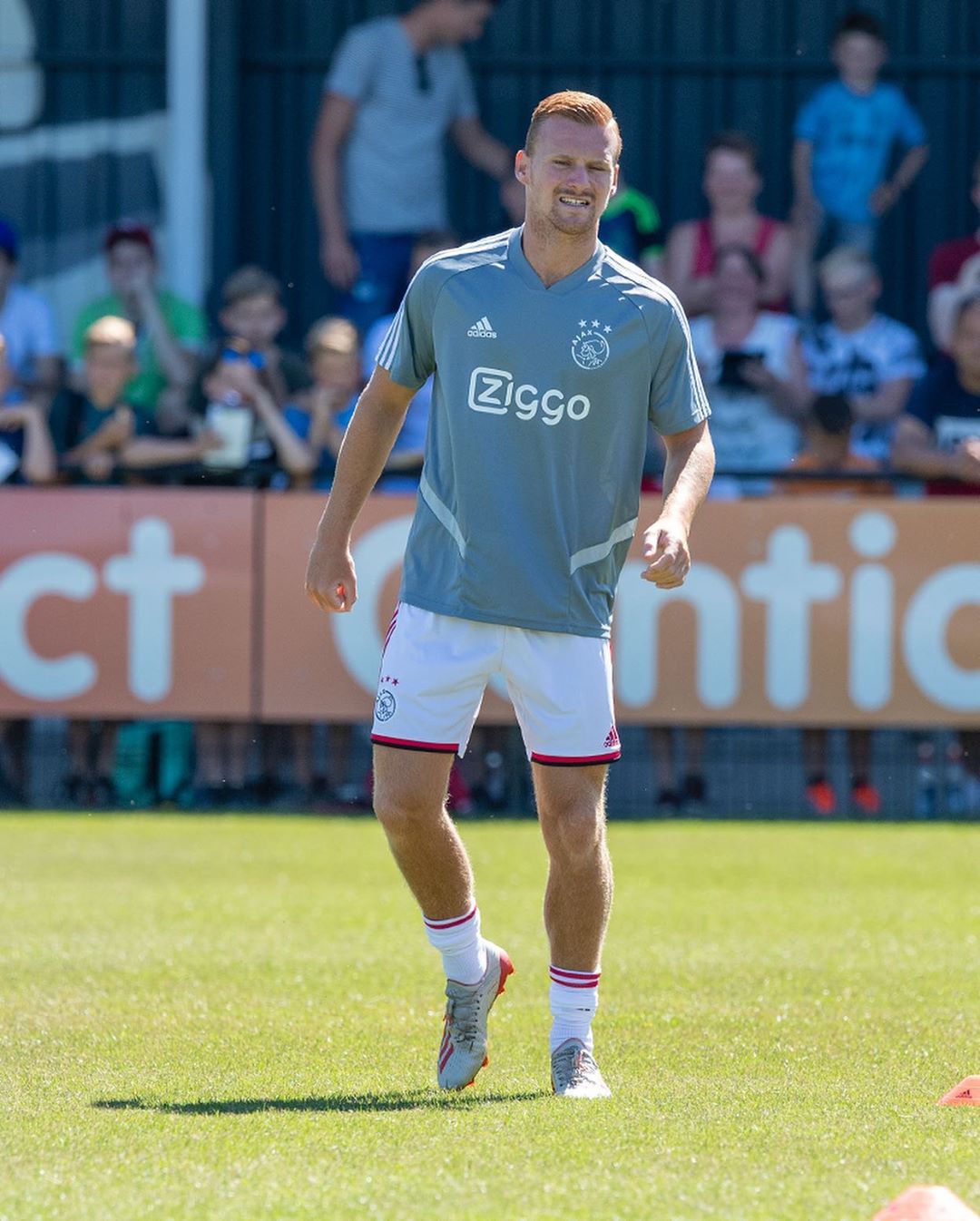 Midden Schurk Blauw Ajax trainingsshirt thuis 2019-2020 - Voetbalshirts.com