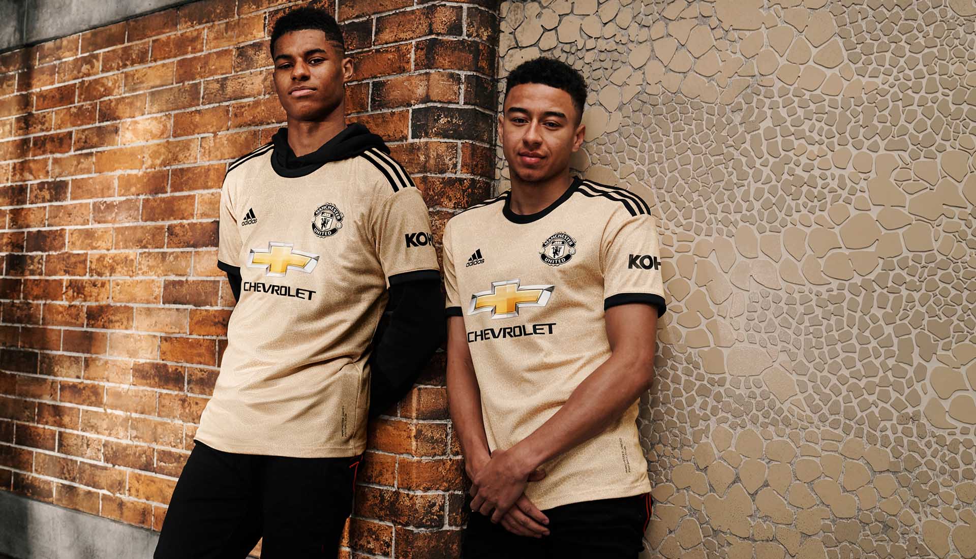 manchester-united-uitshirt-2019-2020.jpg