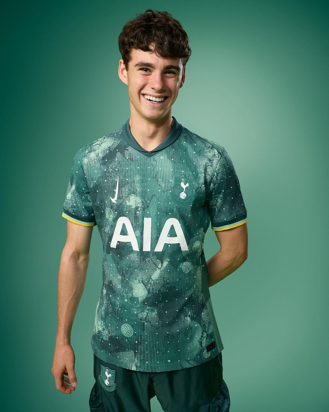 Tottenham Hotspur 3e shirt 2024-2025 geïnspireerd door ''Seven Sisters''