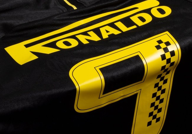 Unieke Ronaldo Racing bedrukking op Inter Milan 3e voetbalshirt