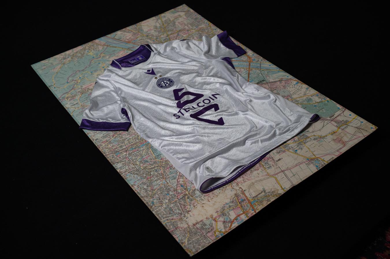 Dit zijn de Austria Wien voetbalshirts 2025-2026