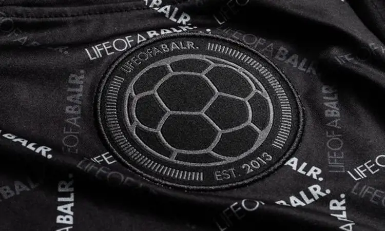 Het PUMA X BALR. voetbalshirt