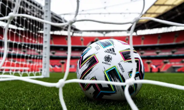 adidas Euro 2020 Uniforia voetbal