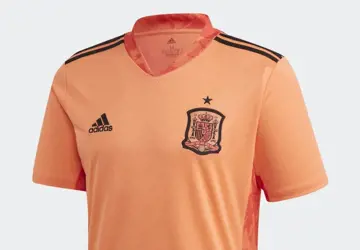 spanje-keeper-shirt-euro-2020.jpg