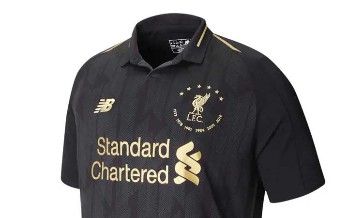 Het zwarte Liverpool 6 times winners voetbalshirt 2019-2020