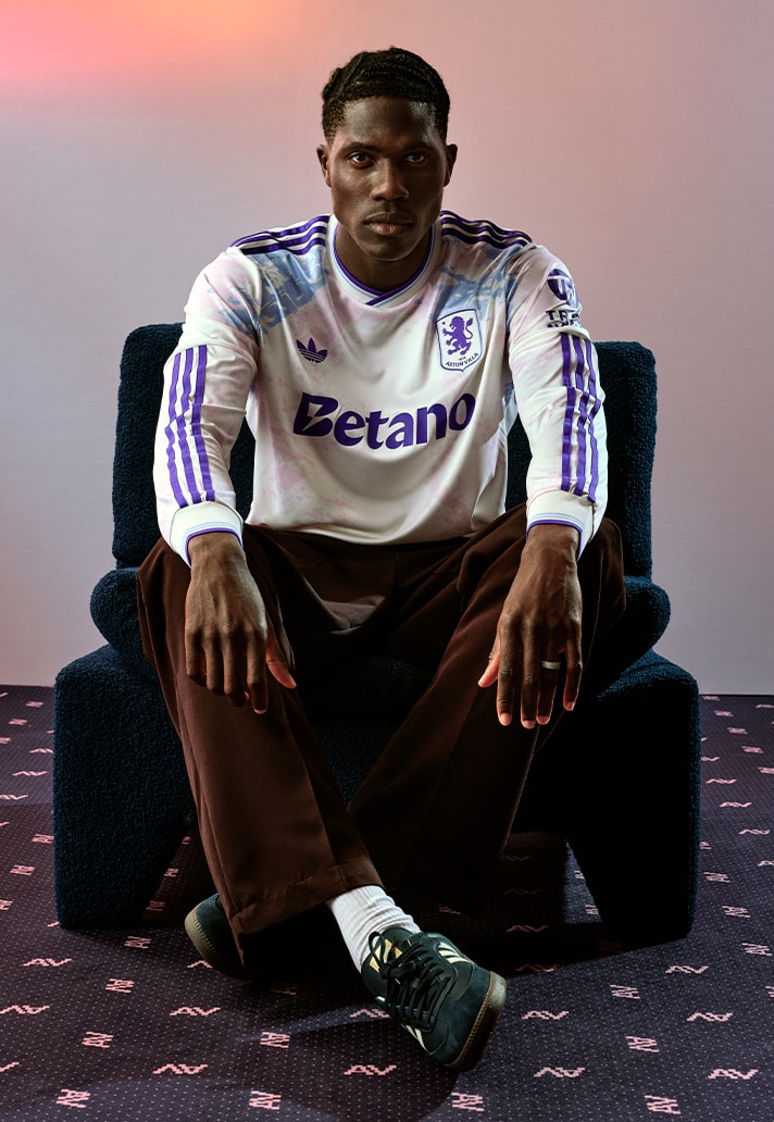 Aston Villa 3e shirt 2025-2026 geïnspireerd door glas-in-lood Villa Park