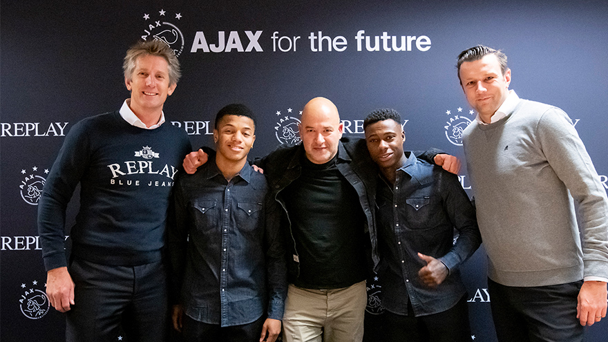 Replay formal en fashion kledingsponsor Ajax vanaf 2020