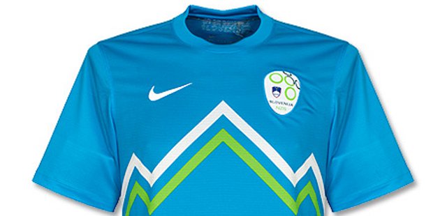 Slovenie_voetbalshirts_2012_2013.jpg
