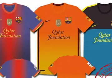 Barcelona_voetbalshirtS_2012_2013.jpg