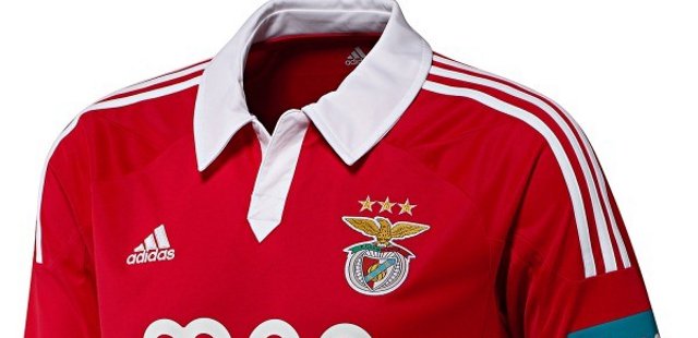 Benfica_voetbalshirts_2012_2013.jpg