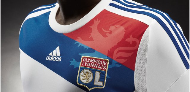 Olympique_Lyon_thuisshirt_2012_2013.jpg