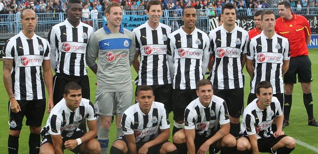 Newcastle_United_thuisshirt_2012_2013.jpg