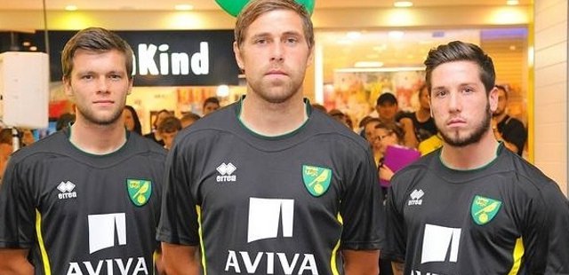 norwich_city_uitshirt_2012_2013.jpg