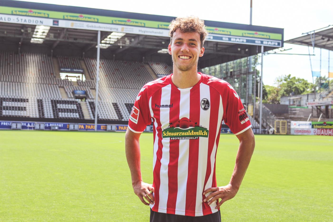 sc-freiburg-special-editio-voetbalshirt.jpg