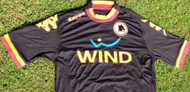 AS_ROMA_3e_shirt_2012_2013(1).jpg