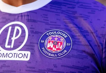 toulouse-fc-voetbalshirts-2020-2021.jpg