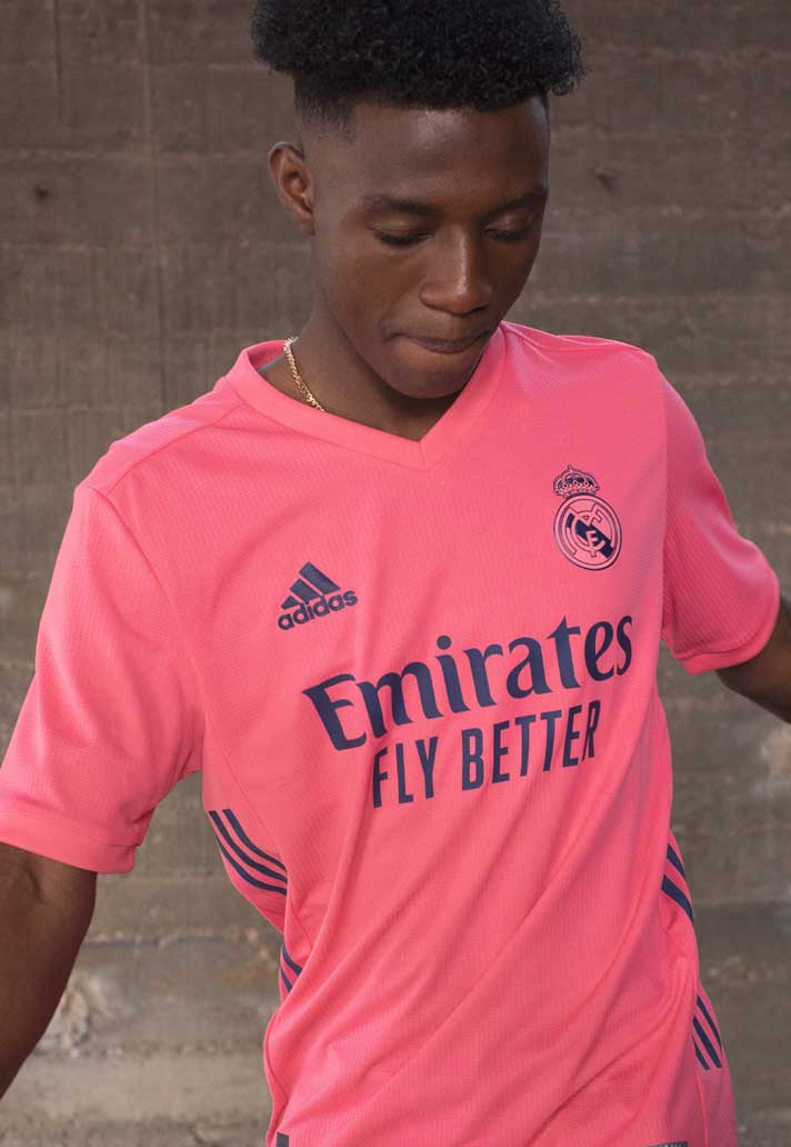 Roze Real Madrid uitshirt 2020-2021