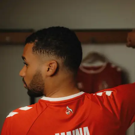 FC Köln voetbalshirts 2024-2025 geïnspireerd door stadion en shirts jaren '90