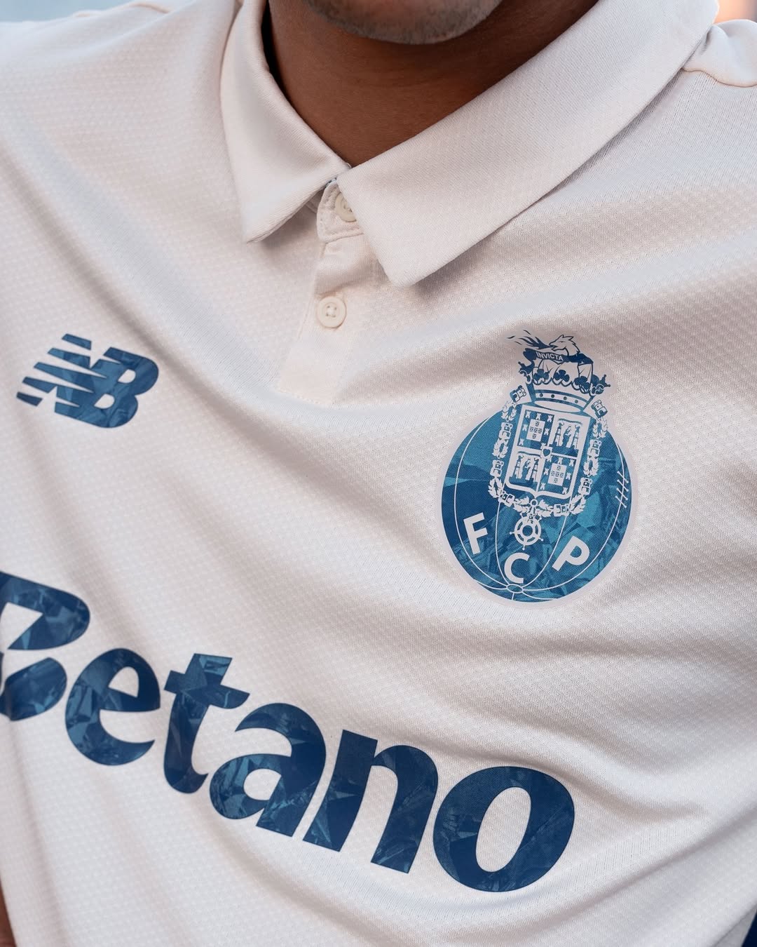 FC Porto voetbalshirts 2025-2026 eren stad en partnership met New Balance