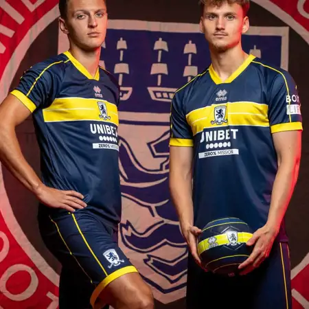 Middlesbrough voetbalshirts 2023-2024