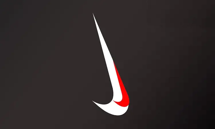 Omgekeerde swoosh op 3e voetbalshirts Nike in 2024-2025