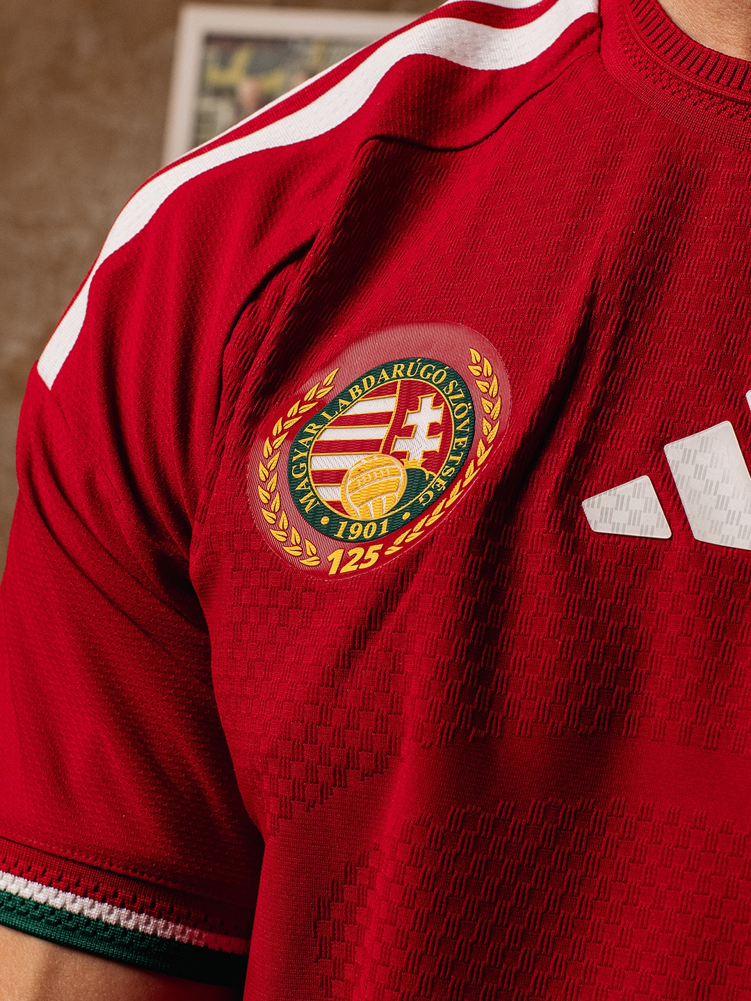 Hongarije thuisshirt 2026-2027 ode aan 125 jarig bestaan