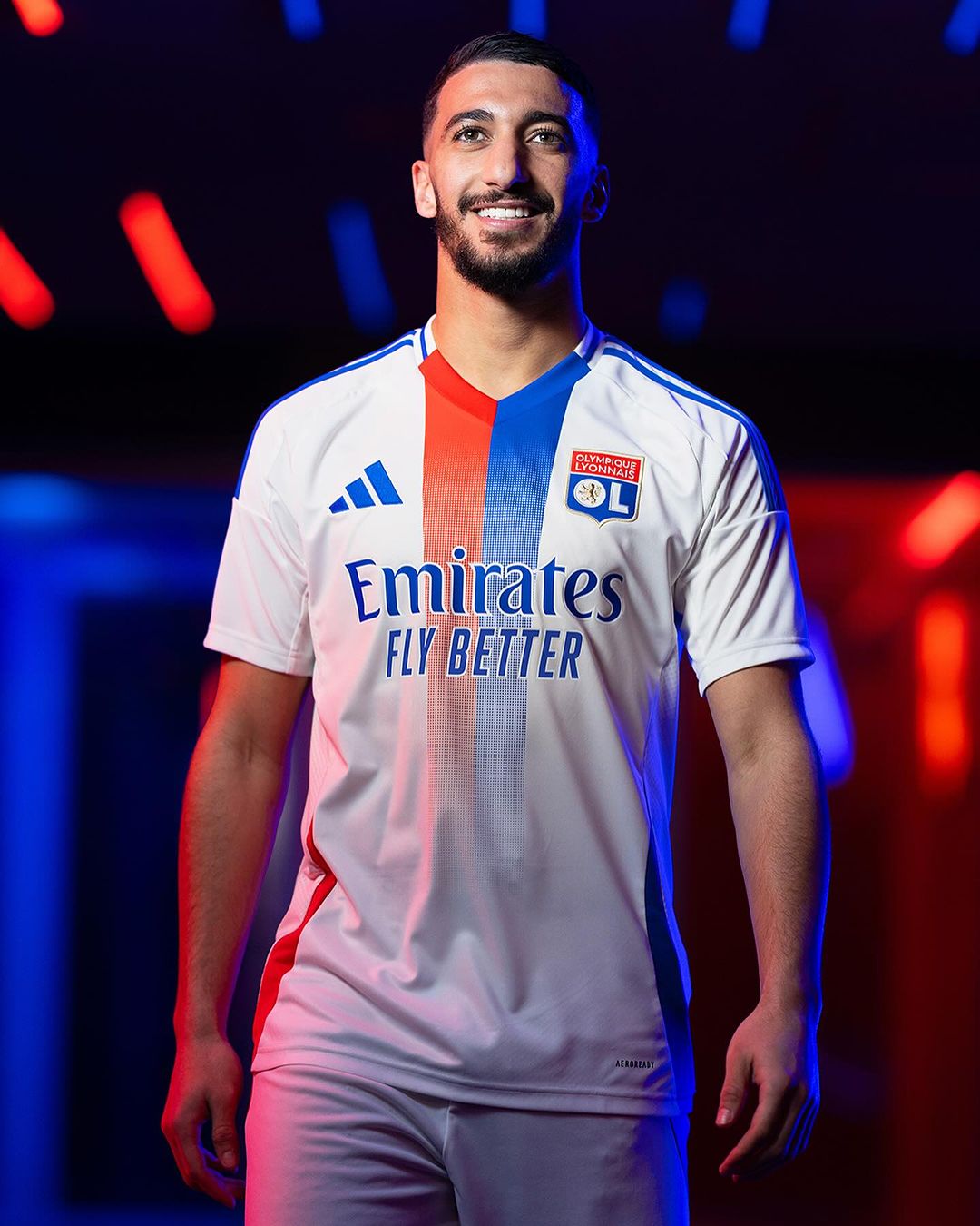 Olympique Lyon thuisshirt 2024-2025 geïnspireerd door twee rivieren