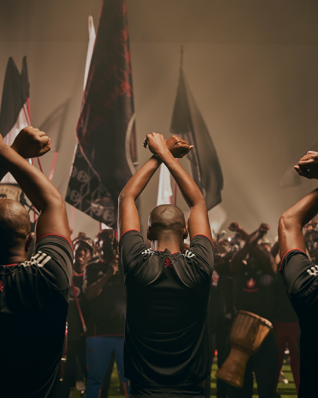 Dit zijn de Orlando Pirates voetbalshirts 2025-2026