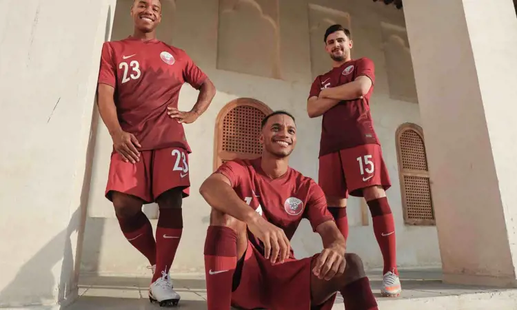 Qatar voetbalshirts 2020-2021