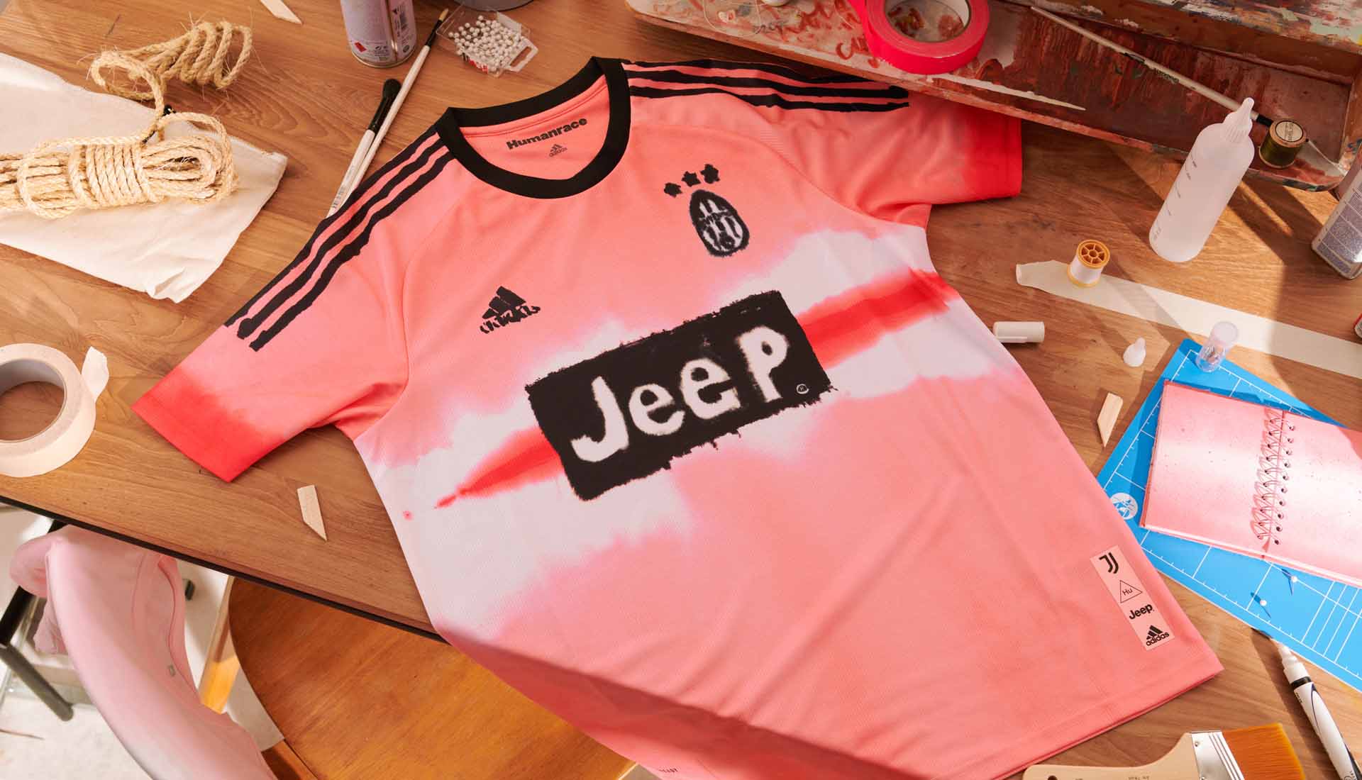 adidas Humanrace Juventus voetbalshirt